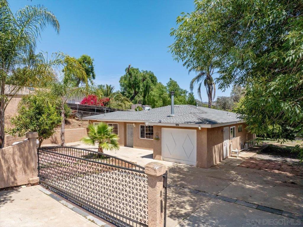1947 Edwin Ln