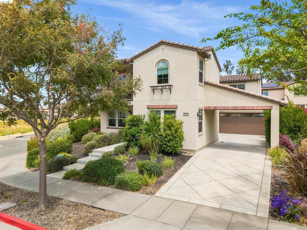 1502 Flagship Dr