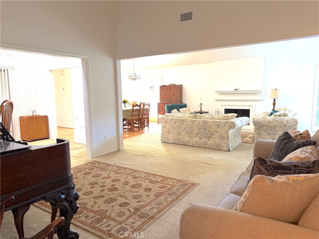 1273 N North Hills Drive