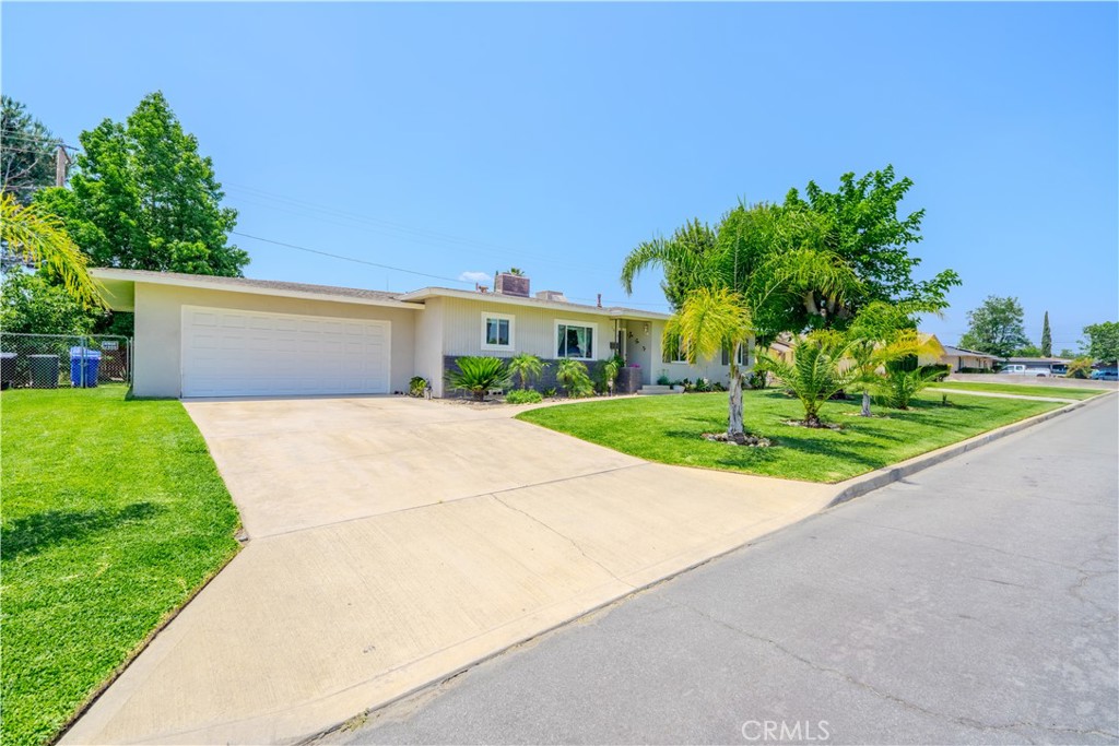 1016 N Marcella Avenue