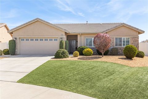 Photo of 16735 Hastings Place, Victorville, CA 92395 (MLS # CV26052001)