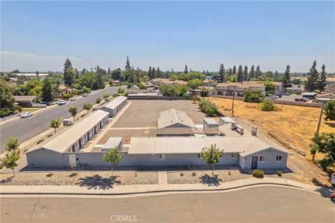 Photo of 638 W Kern St, Dinuba, CA 93618 (MLS # SC25273943)