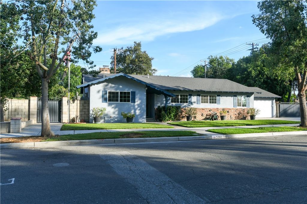 Photo of 5382 Tower Rd, Riverside, CA 92506 (MLS # IV26053654)