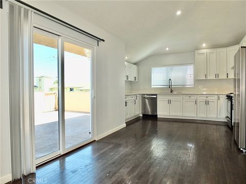 Tiny photo for 2229 Mathews Ave #B, Redondo Beach, CA 90278 (MLS # PV25226243)