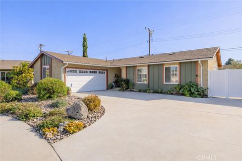 Photo of 1682 Darnel Court, Camarillo, CA 93010 (MLS # SR26083868)