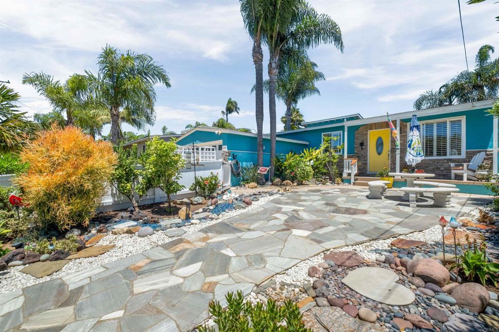 1454 Moreno Street