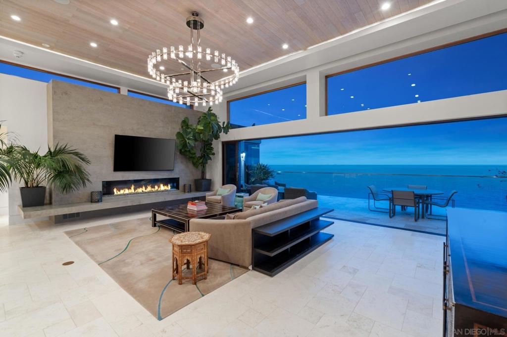 5910 Camino De La Costa