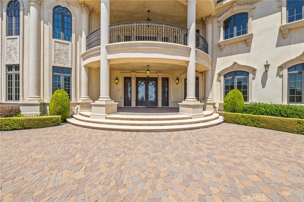 328 N Terrace View Drive