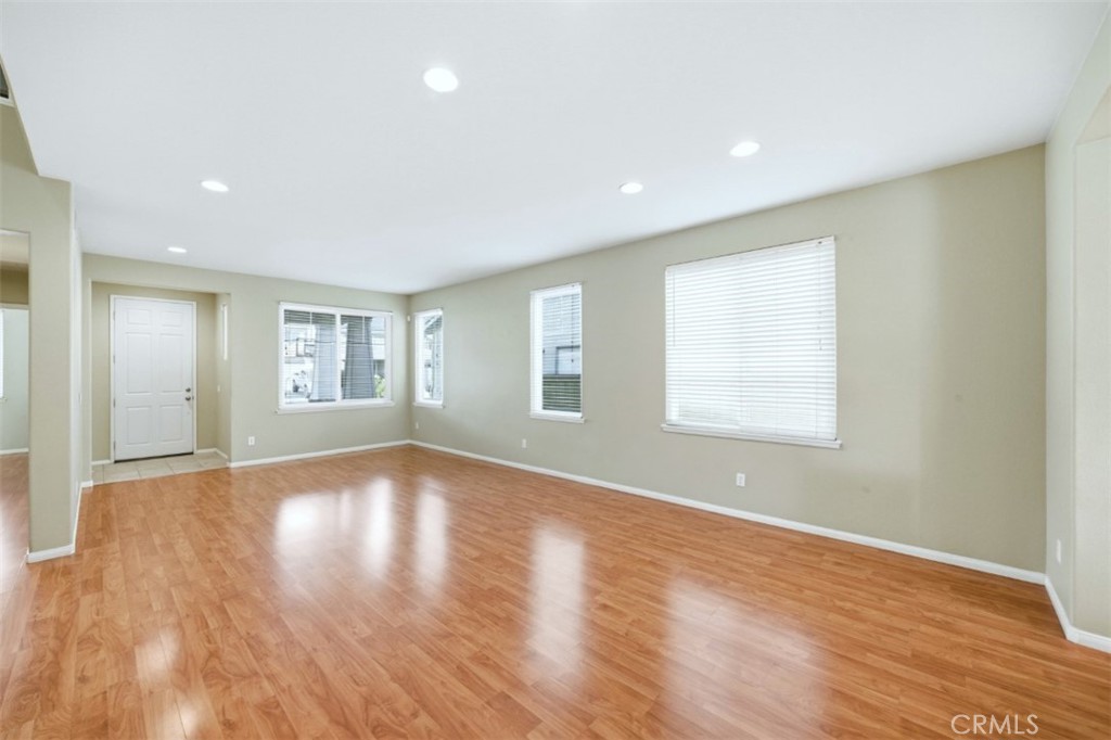 23871 cloverleaf Way