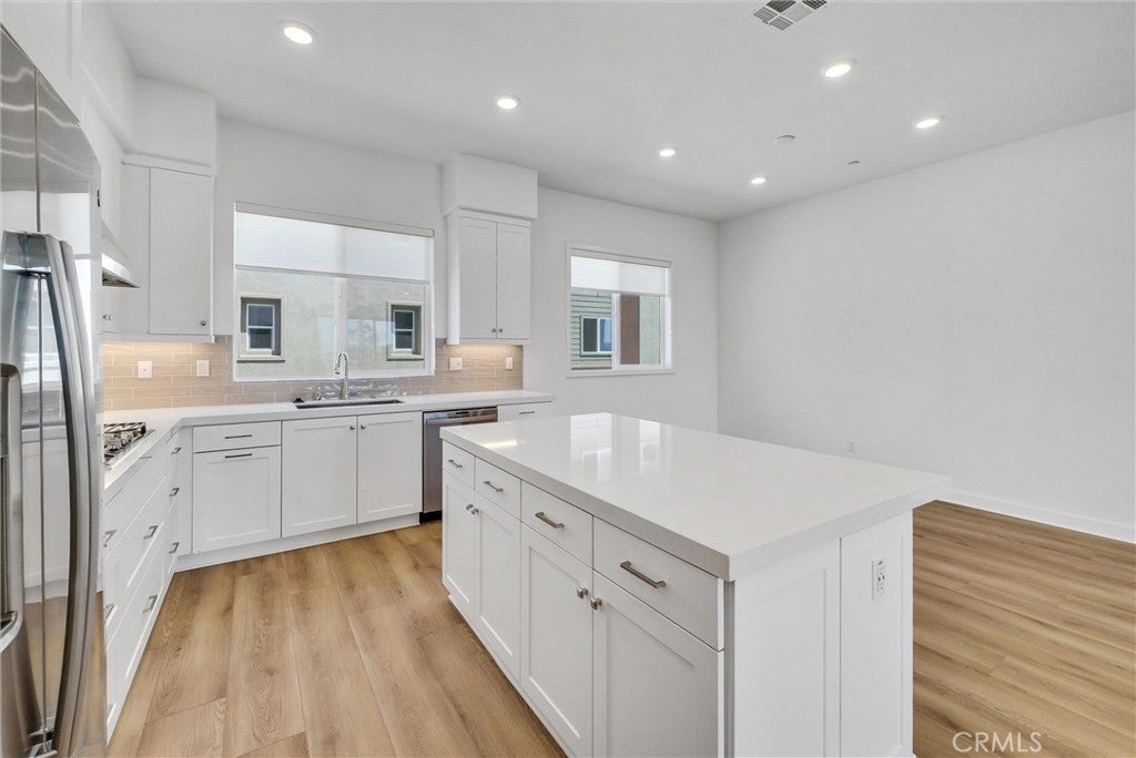 160 Restore, Irvine CA 92618 - Photo 13