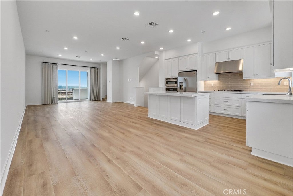 160 Restore, Irvine CA 92618 - Photo 8