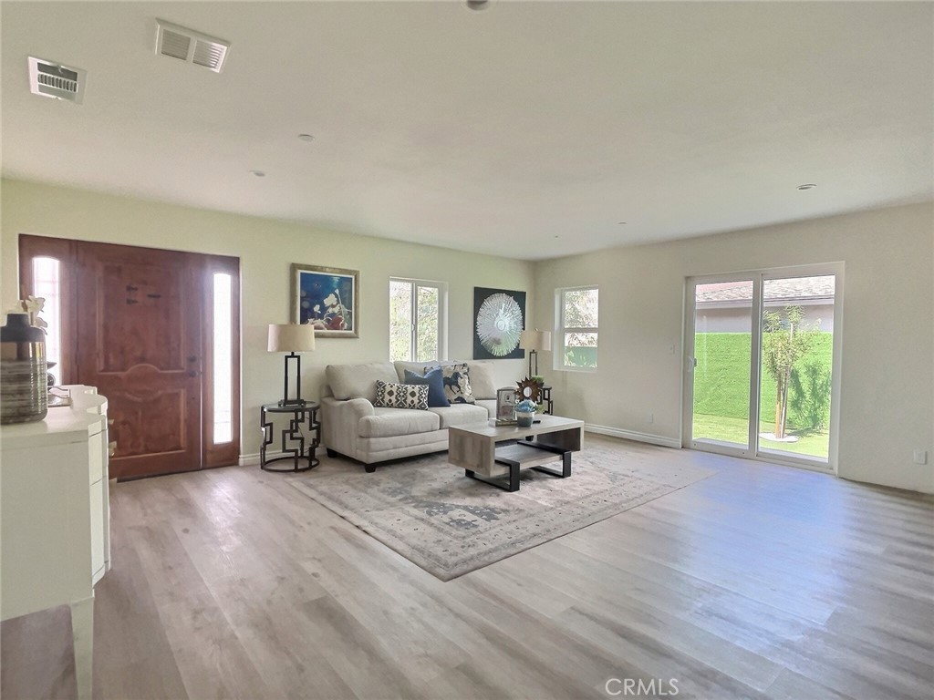 378 W Rosa Parks Road