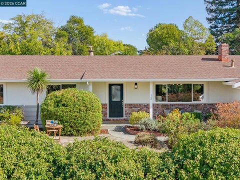 Photo of 13 Anne Ct CT, Walnut Creek, CA 94598 (MLS # 41152522)