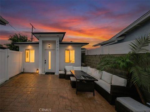 Photo of 8440 Costello Avenue, Panorama City, CA 91402 (MLS # SR26079379)