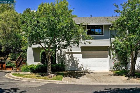 Photo of 605 Miles Ct CT, Pleasant Hill, CA 94523 (MLS # 41135047)