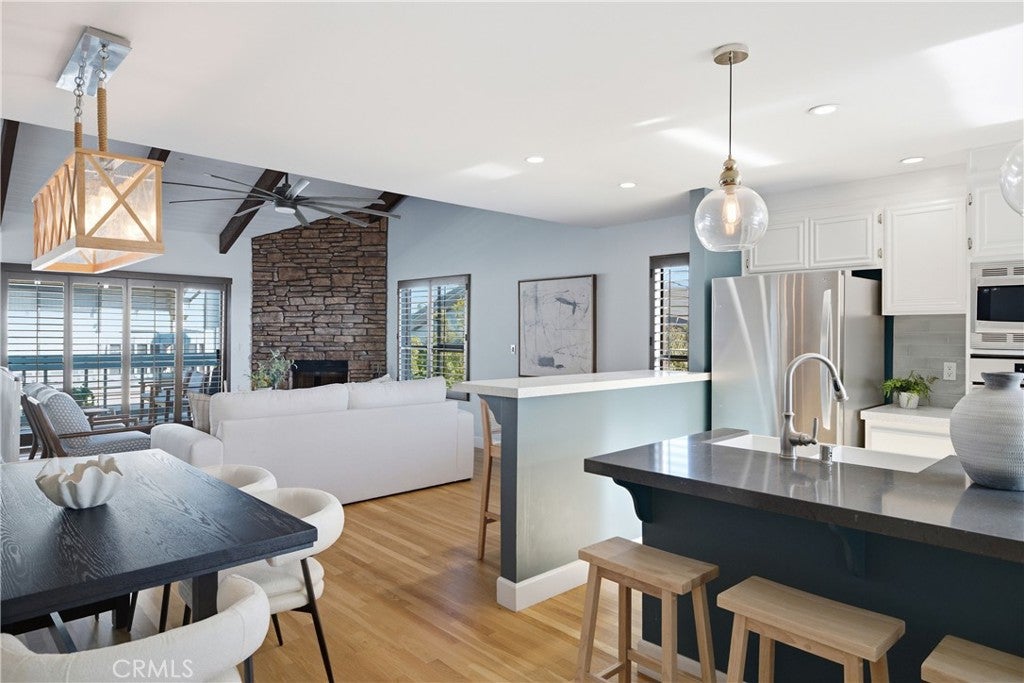 2108 Vanderbilt E