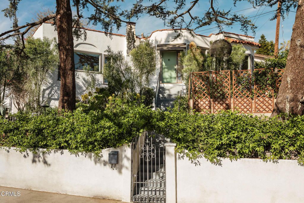 Photo of 2771 Lytelle Place, Los Angeles, CA 90065 (MLS # P1-25587)