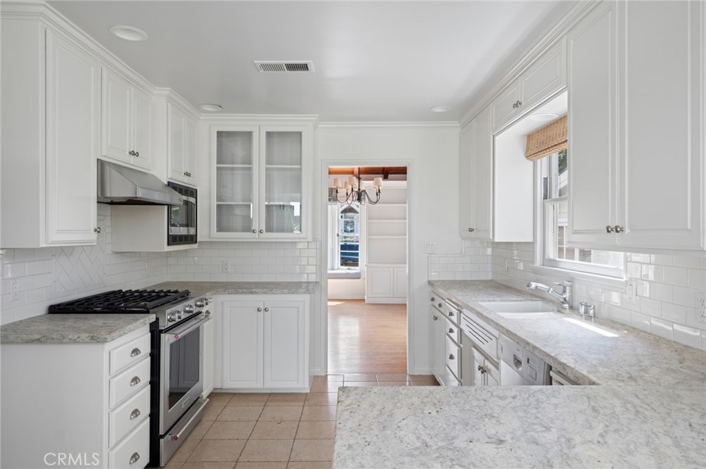 Corona del Mar North of PCH (CNHW) - Residential Lease
