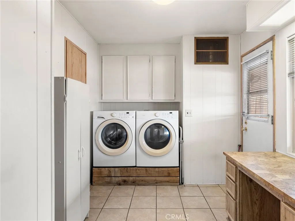 Victorville, California 92395, United States, 3 Bedrooms Bedrooms, ,2 BathroomsBathrooms,Residential,Active,239447