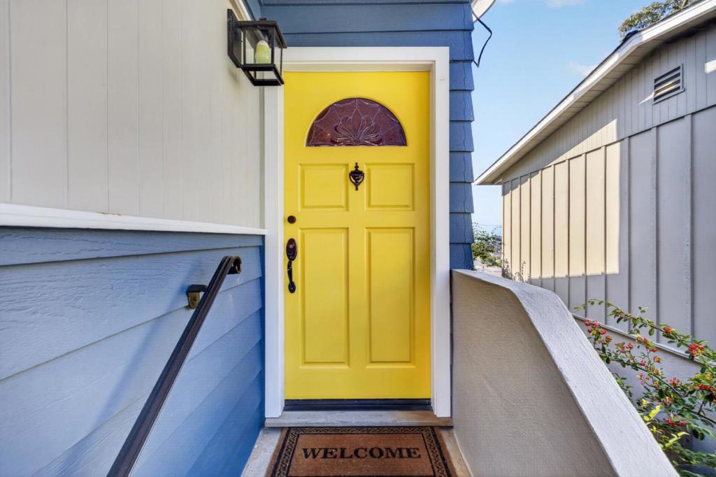 1216 Seville Drive
