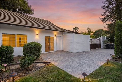 Photo of 10327 Vanalden Avenue, Porter Ranch, CA 91326 (MLS # SR26105171)