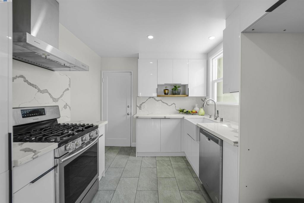 FAIRMONT TERRACE - Residential
