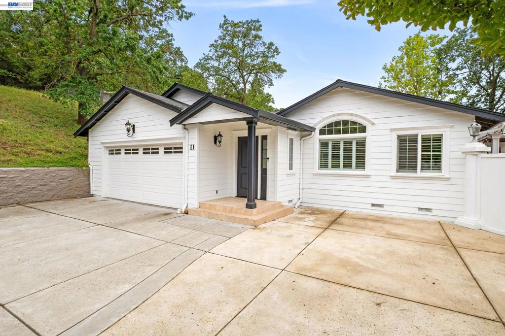 11 Rudgear Dr