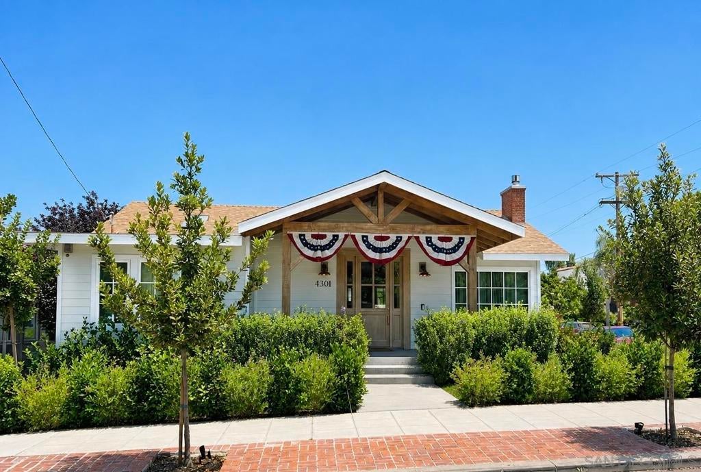 Properties 1 4301 Hawk St