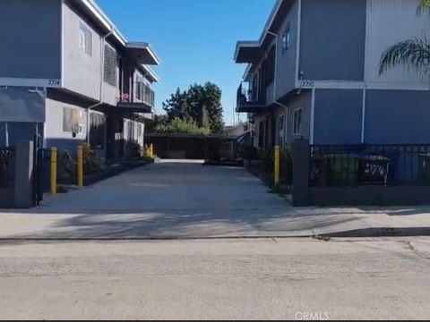 2710 Queen Los Angeles CA 90039