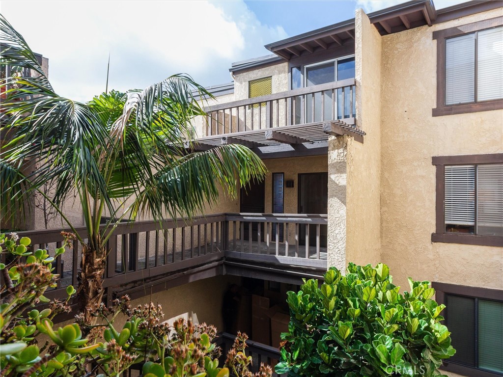 1923 Molino Avenue 303