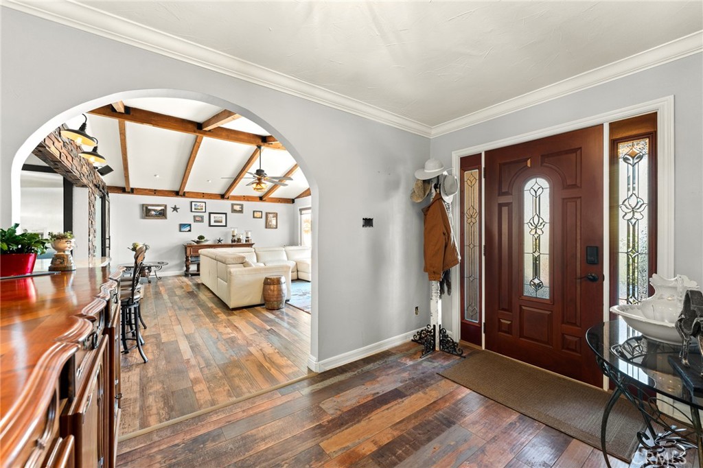 1675 Mountain View