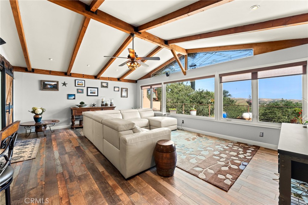 1675 Mountain View