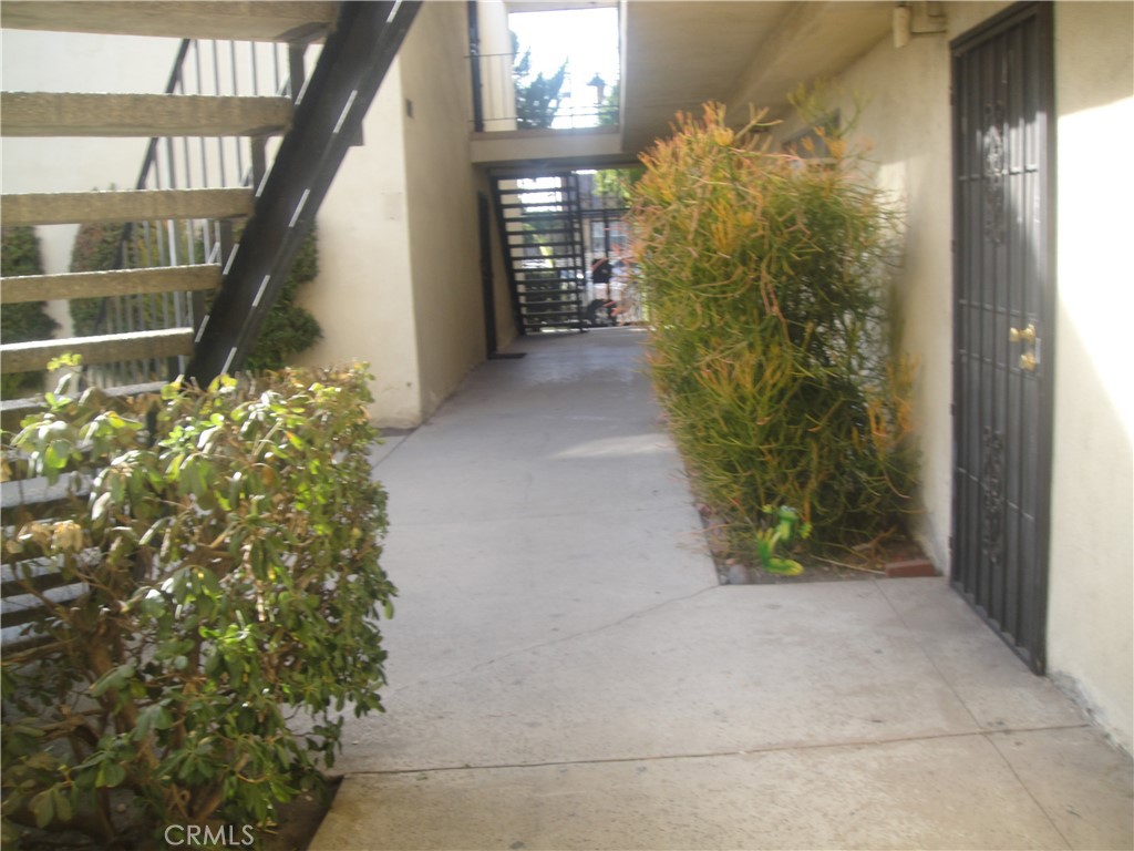 SPACIOUS 2-bEDROOMS, 2-bATHS CONDOMINIUM IN PRIME LOCATION.
This well-sized 2-bedroom, 2-batrooms condo features durable tile flooring throughout the unit, creating a clean and modern feel. The Living room offers a glass door the opens to a private porch, perfect for relaxing or entertainment. The unit is a equipped with a wall cooling system in both living room and bedrooms, plus efficient heating system to ensure year-round comfort.
The master bedroom includes an end-suite bathrooms for added convenience. While the unit require some cosmetic updates, it presents excellent opportunity for an investor or buyer looking to add personal touches and increase value.
Located on Main Street, this condo is close to shopping centers, dinning options, and offers an ample parking within the complex.