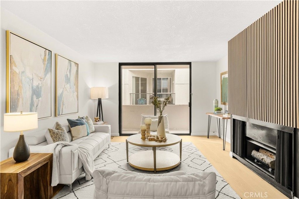 Photo of 421 S La Fayette Park Place #624, Los Angeles, CA 90057 (MLS # TR25249309)