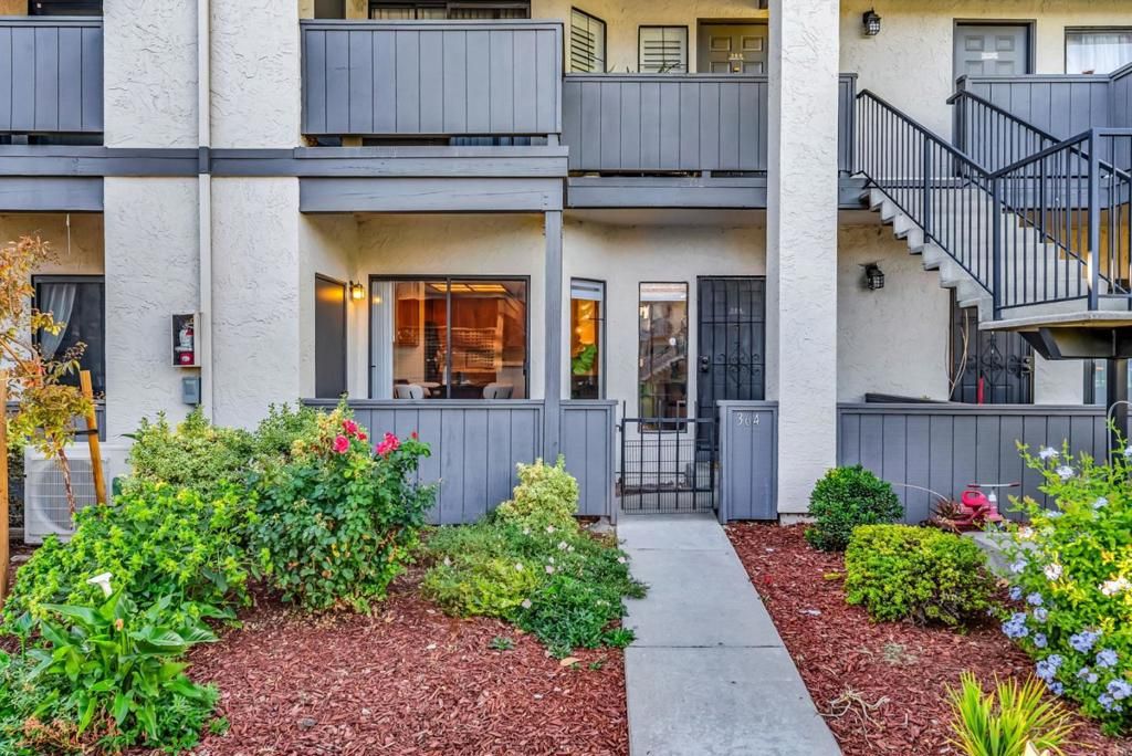 Photo of 364 Kenbrook Circle, San Jose, CA 95111 (MLS # ML82025298)