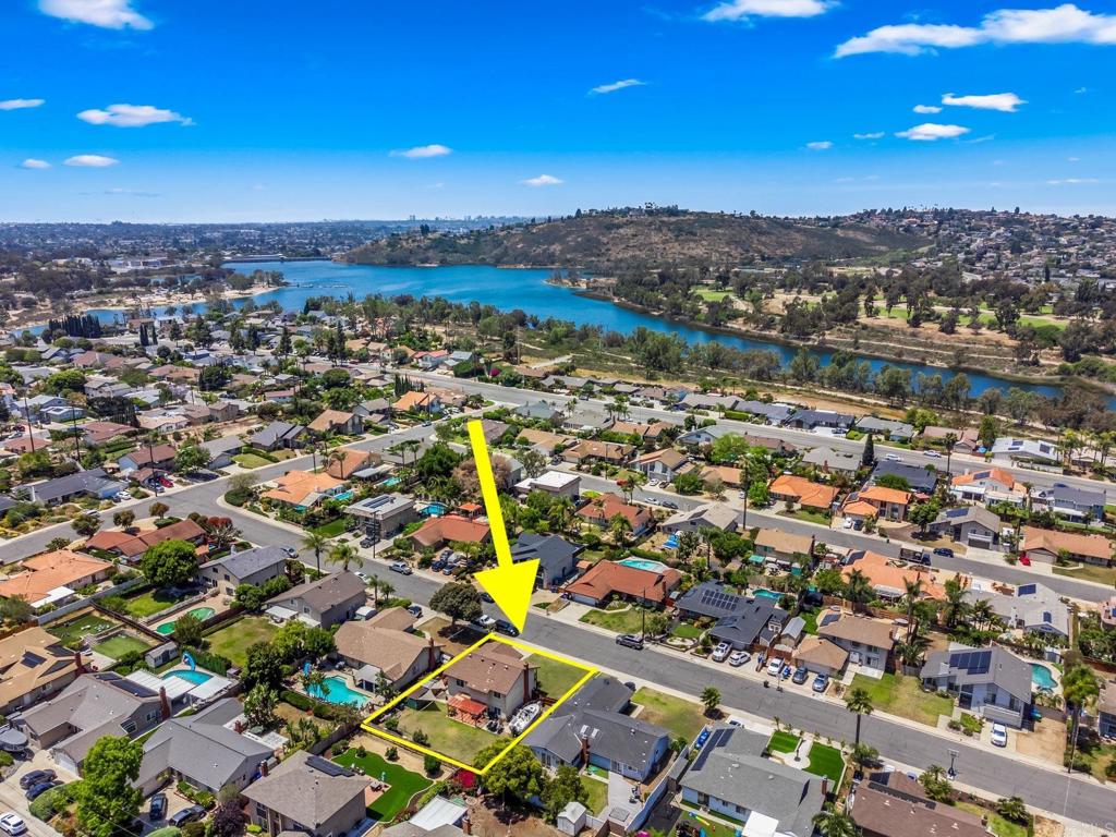 6243 Lake Lomond Drive