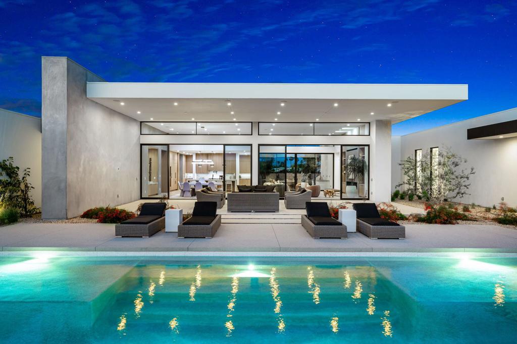 3 Wren Court