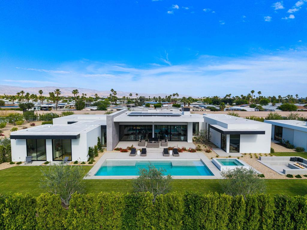 3 Wren Court