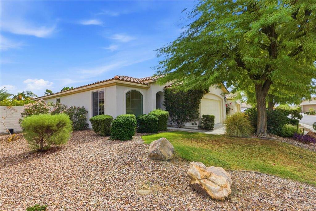 40896 Calle Santa Cruz