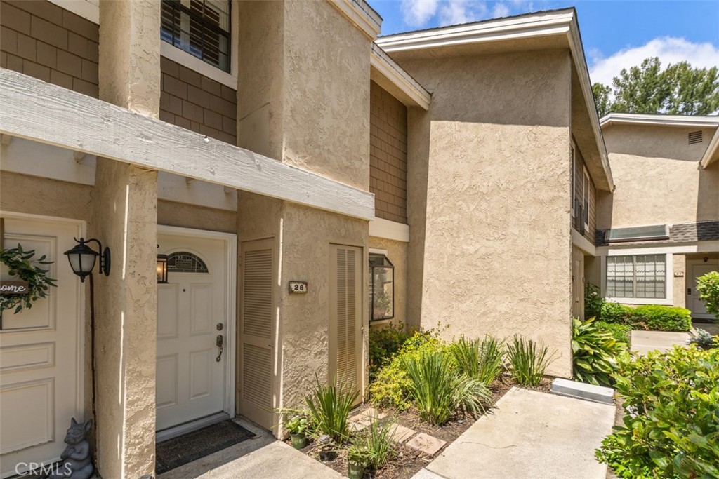 26 Lakepines