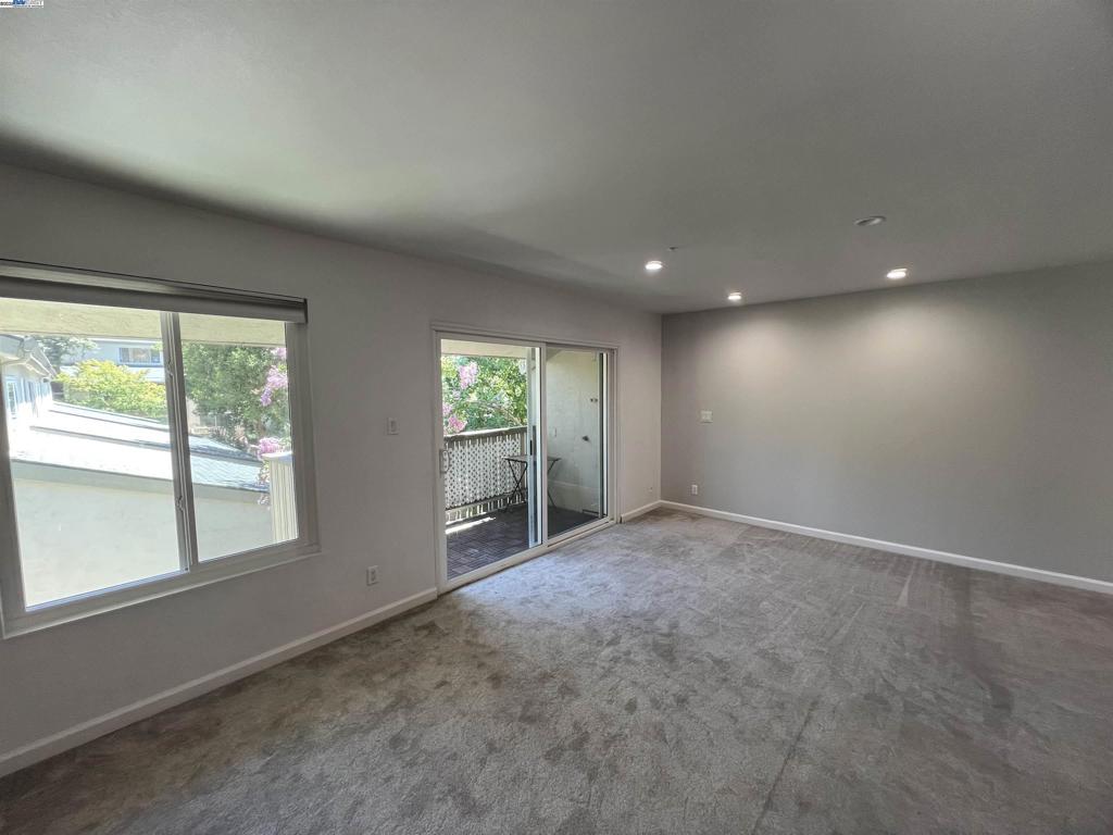2712 Oak Rd 57