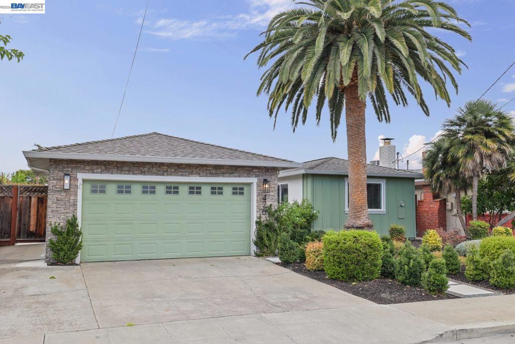 426 Falcon Way