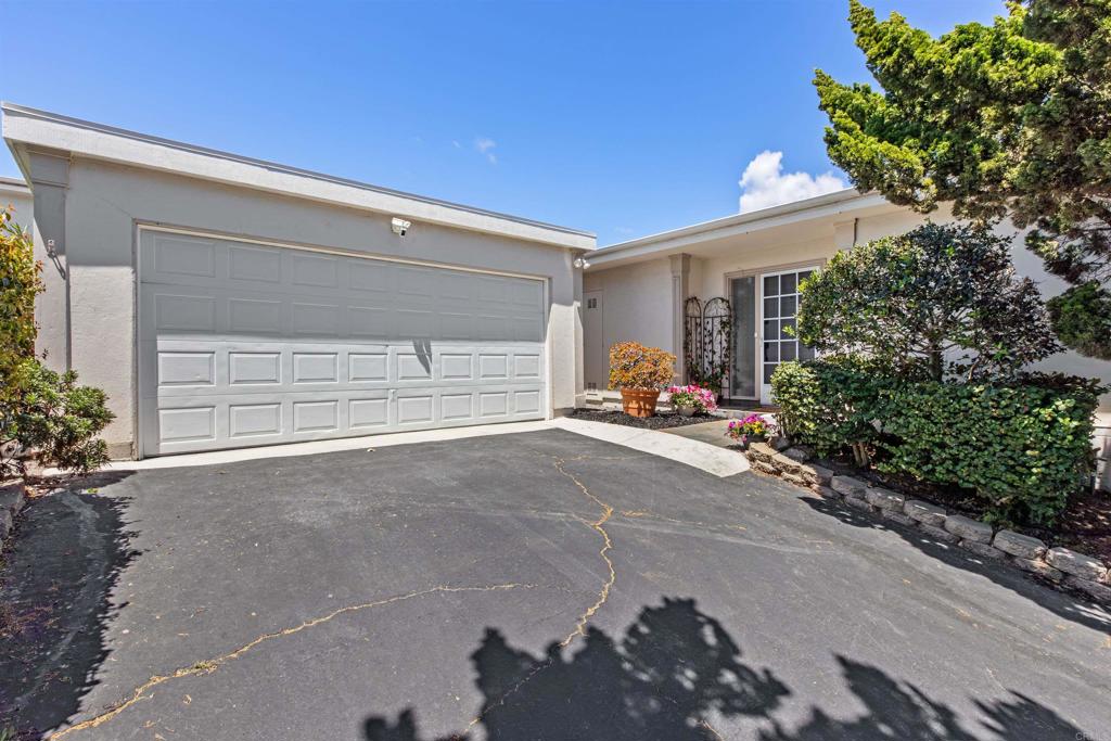 3747 Vista Campana South 103