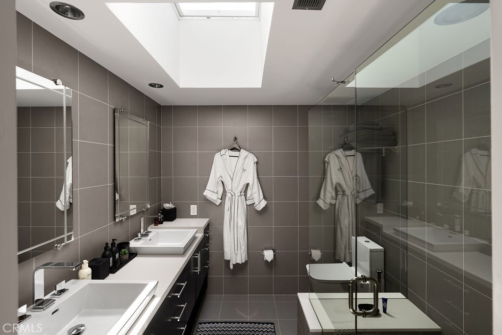 Woods Cove (WC) - Residential Lease