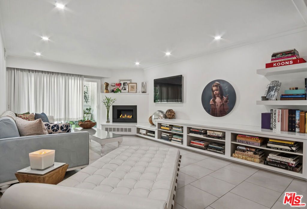 Photo of 1230 Horn Avenue #304, West Hollywood, CA 90069 (MLS # 25581261)