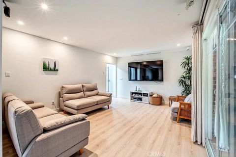 Photo of 15354 Leadwell Street, Van Nuys, CA 91406 (MLS # SR25152973) Photo of 15354 Leadwell Street, Van Nuys, CA 91406 (MLS # SR25152973)