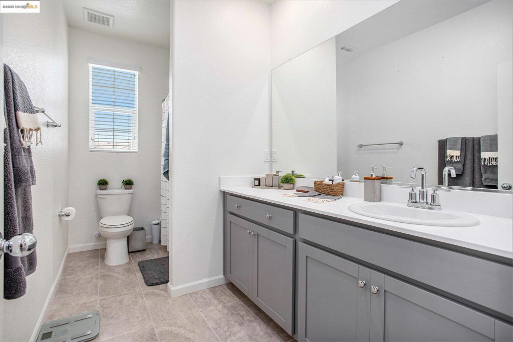 TRACY GARDENS - Residential