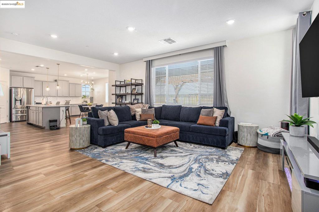 TRACY GARDENS - Residential