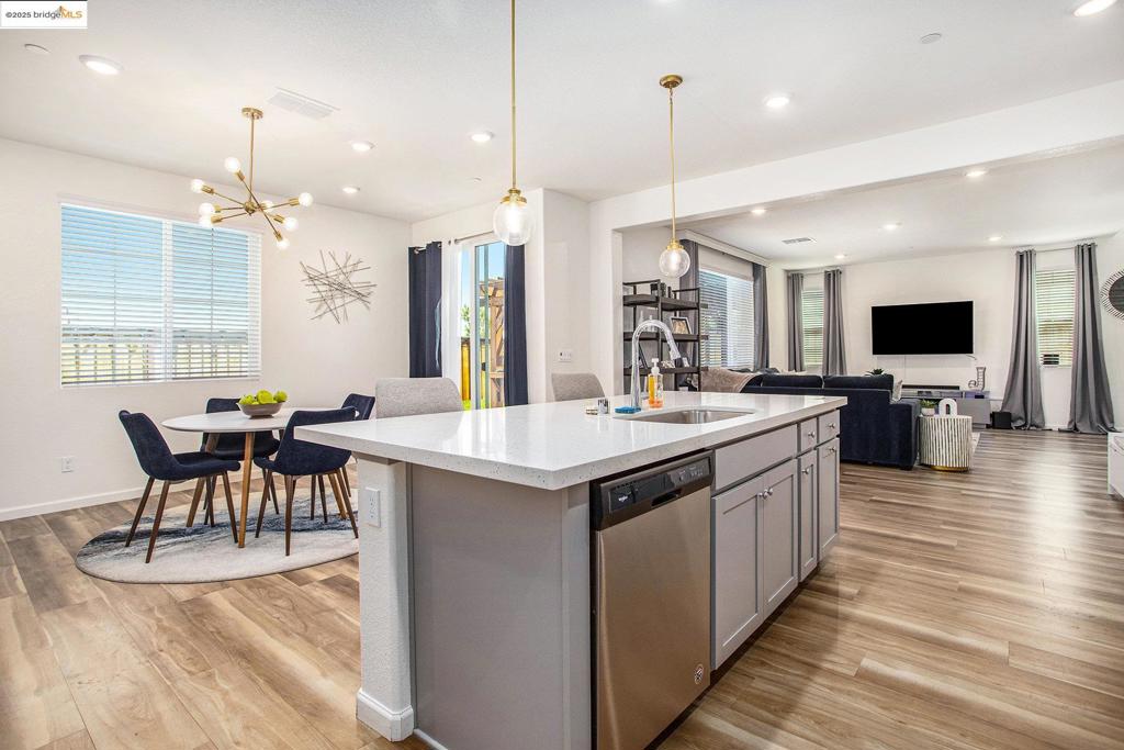 TRACY GARDENS - Residential