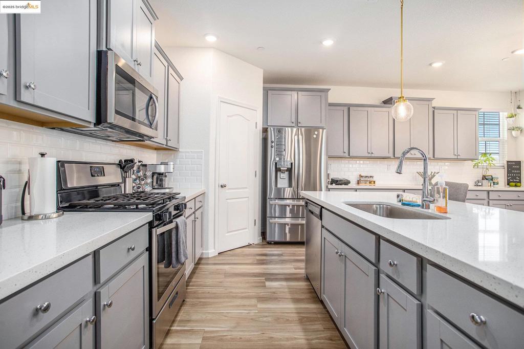 TRACY GARDENS - Residential